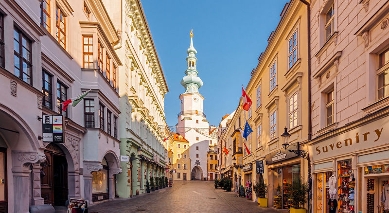 Celebrity River Cruise Vista Suite: Midship Luxury on Deck 2